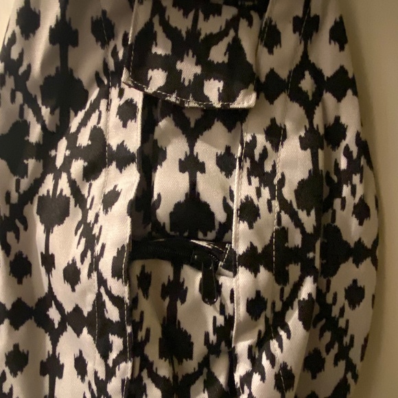 New with Tags - KAVU - Ink Blot - Black & White -Rope Sling Crossbody Tote - Picture 4 of 5